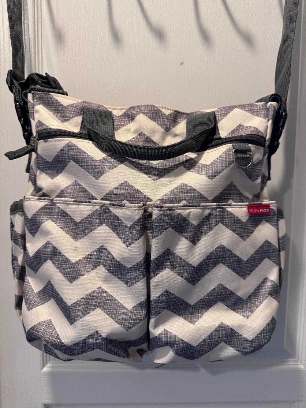 NWOT SKIP HOP Gray and White Chevron TRAVEL OR DIAPER BAG